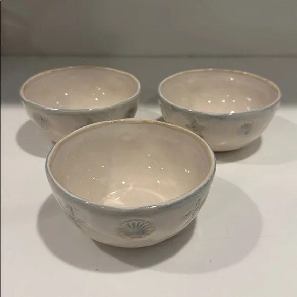 Shoreline by Homestudio Mini Side Bowls 4.5” Set of 3 Cream Ceramic Bowls - Picture 1 of 3